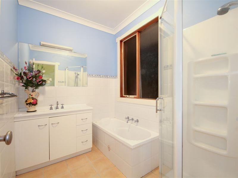 9 Wilbur Crescent, Hughesdale VIC 3166