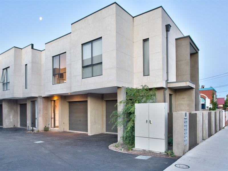 11/250 Neerim Road, Carnegie VIC 3163