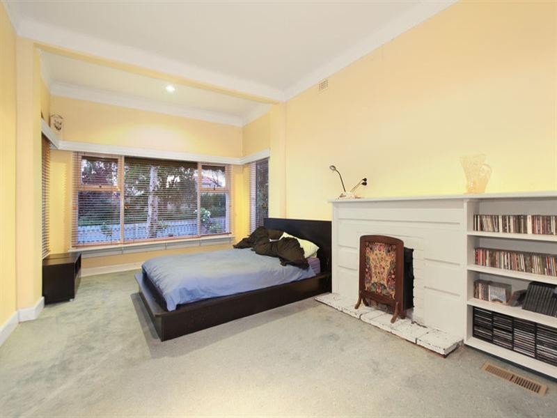 20 Cadby Avenue, Ormond VIC 3204