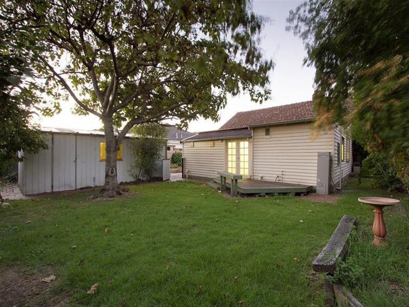 76 Oakleigh Road, Carnegie VIC 3163