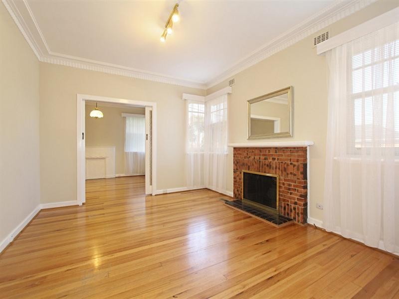 17 Waratah Avenue, Glen Huntly VIC 3163