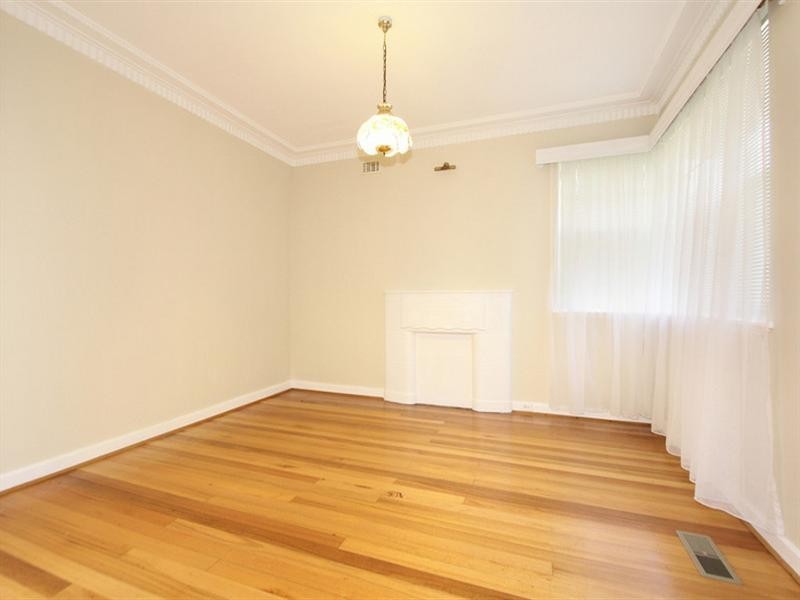 17 Waratah Avenue, Glen Huntly VIC 3163