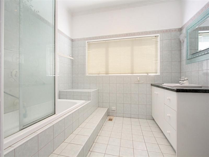 17 Waratah Avenue, Glen Huntly VIC 3163