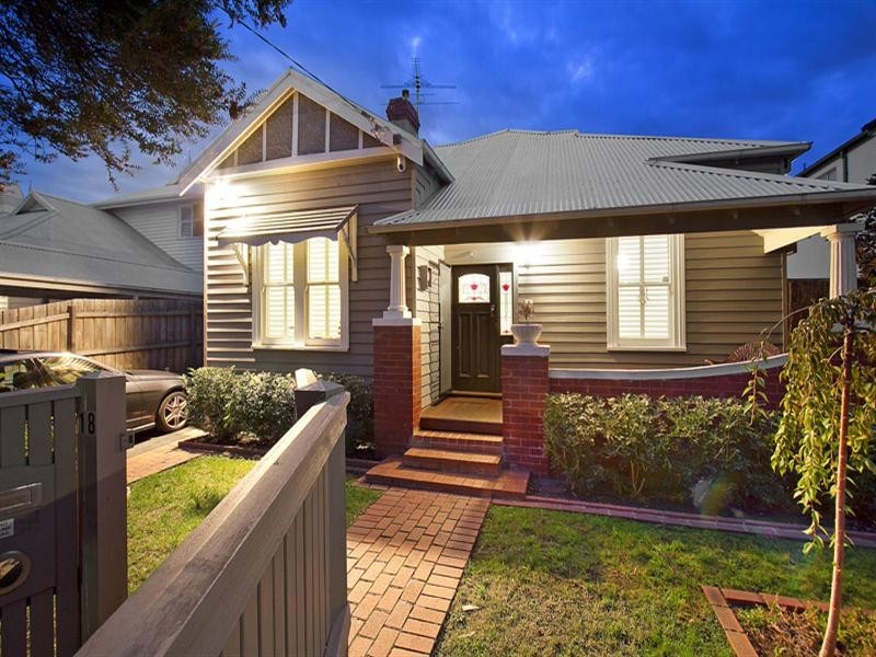 18 Mile End Road, Carnegie VIC 3163