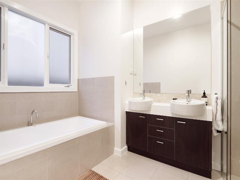 18 Mile End Road, Carnegie VIC 3163