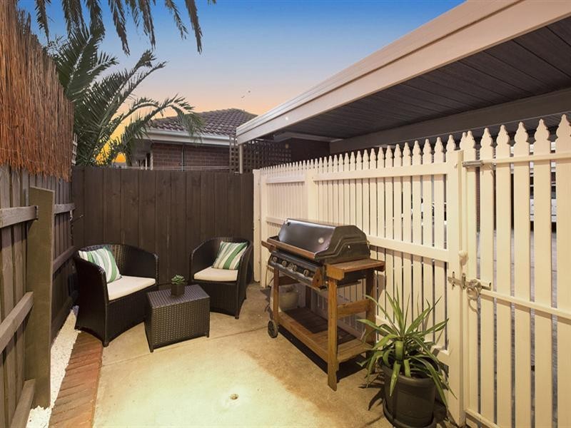 2/158 Como Parade West, Parkdale VIC 3195