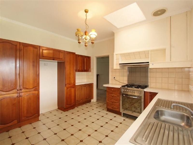 33 Lahona Avenue, Bentleigh East VIC 3165