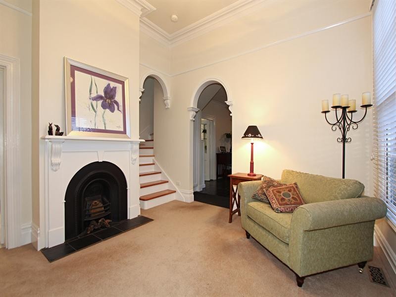 5 Rugby Road, Hughesdale VIC 3166