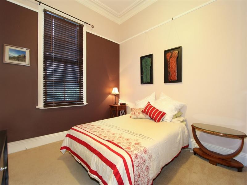 5 Rugby Road, Hughesdale VIC 3166