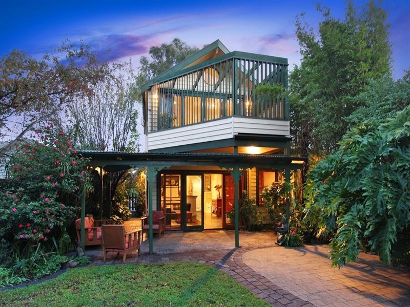 5 Rugby Road, Hughesdale VIC 3166