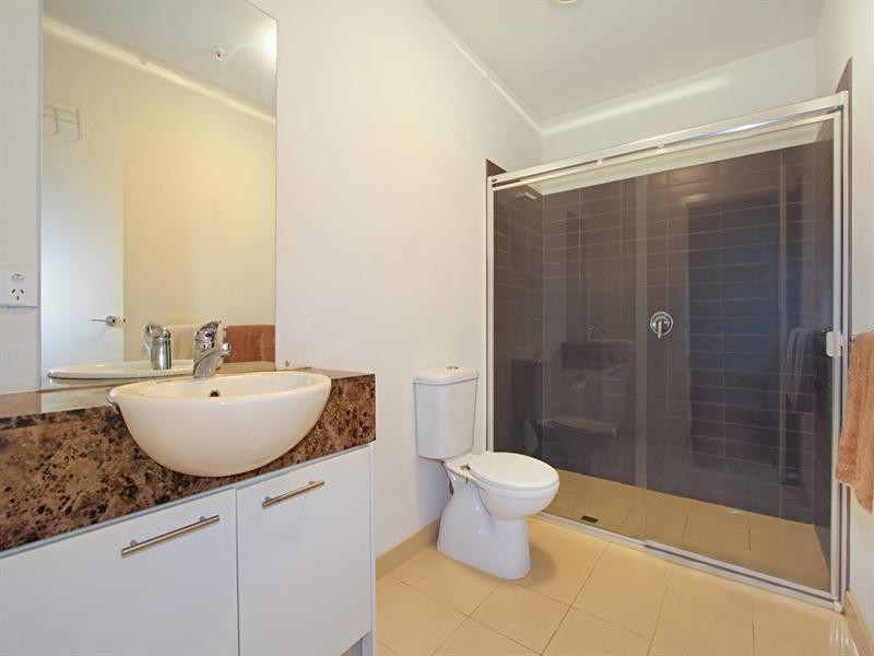 1/21 Lillimur Road, Ormond VIC 3204