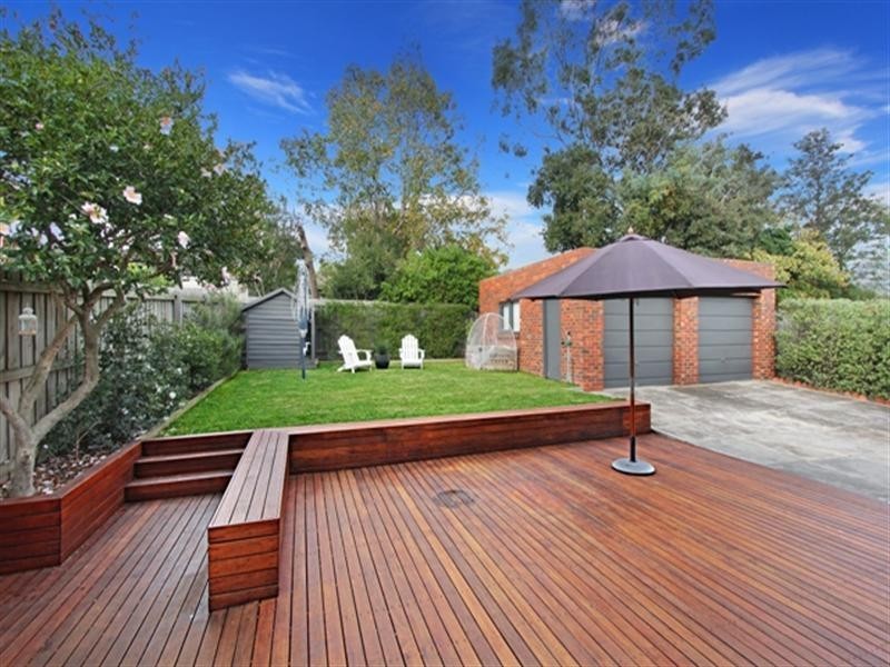 8 GLENMER STREET,, Bentleigh VIC 3204