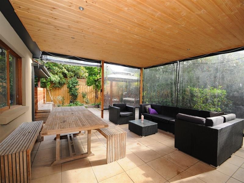 18 Moira Avenue, Carnegie VIC 3163