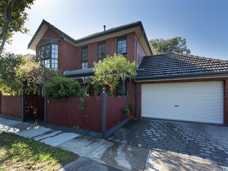 1A Foam Street, Elwood VIC 3184