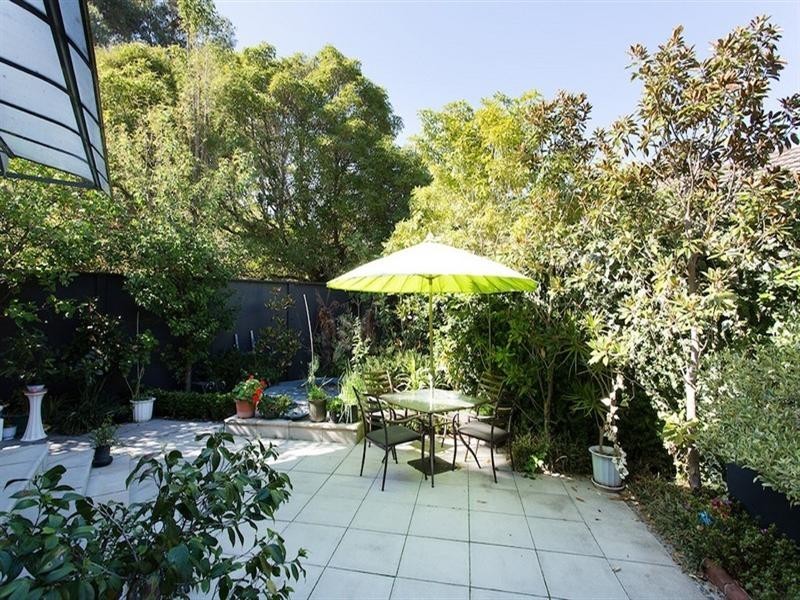 1A Foam Street, Elwood VIC 3184