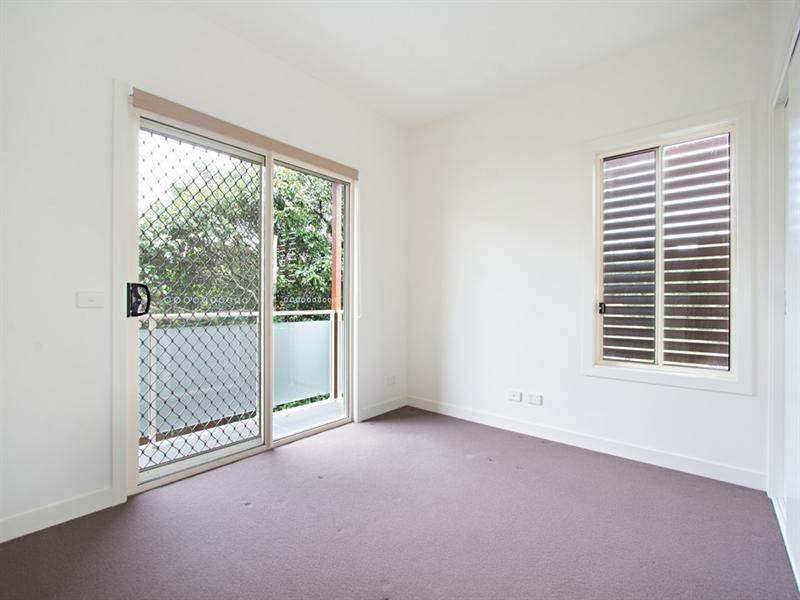 1/2 Jingella Avenue, Ashwood VIC 3147
