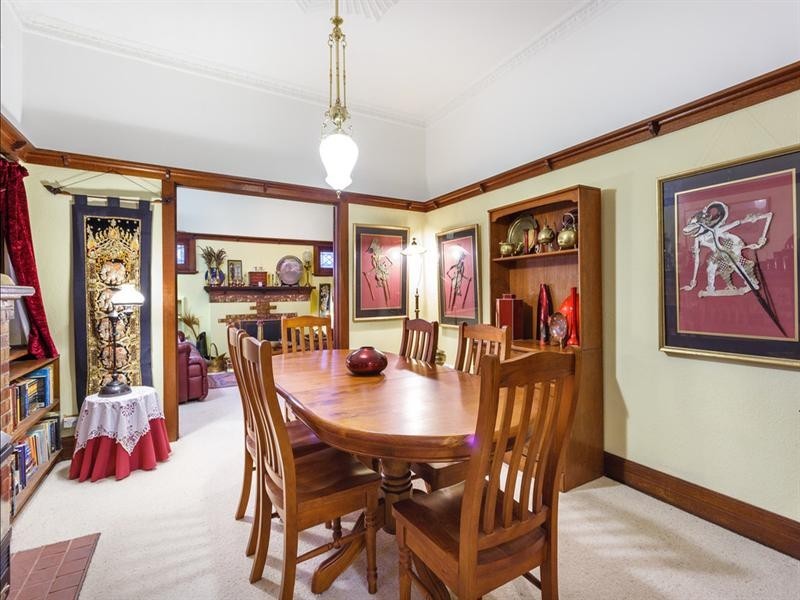 4 Poath Road, Hughesdale VIC 3166