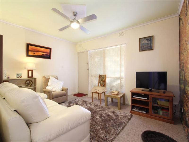 11/27 Lillimur Road, Ormond VIC 3204