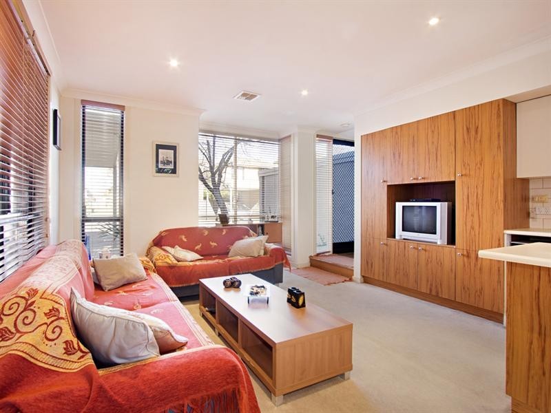 8/9 Rose Street, Clayton VIC 3168