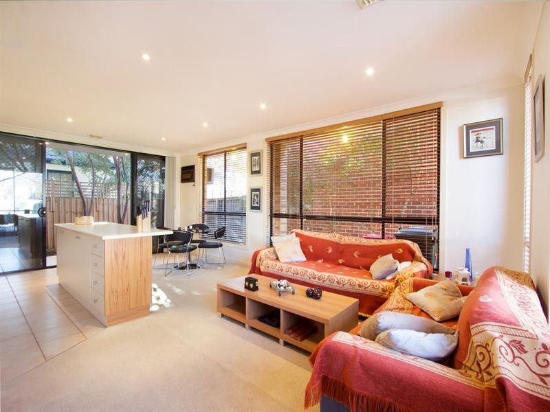 8/9 Rose Street, Clayton VIC 3168