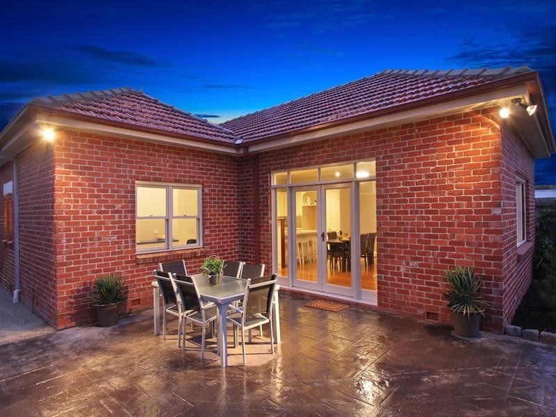 20 Calembeena Avenue, Hughesdale VIC 3166