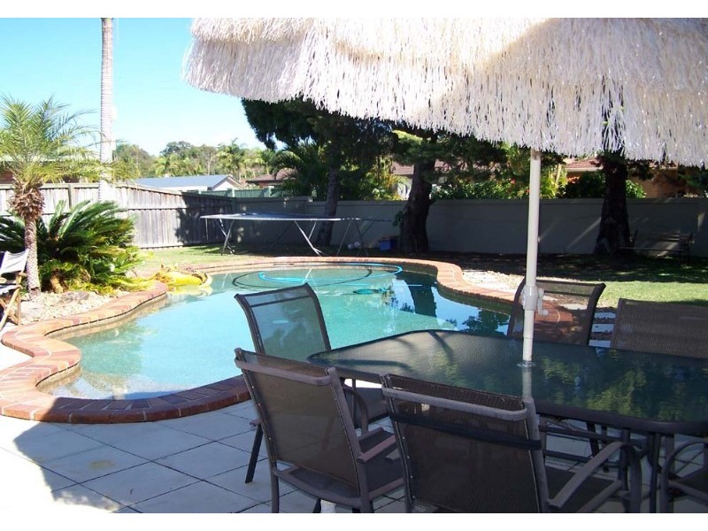 13 Ling Place, Palm Beach QLD 4221