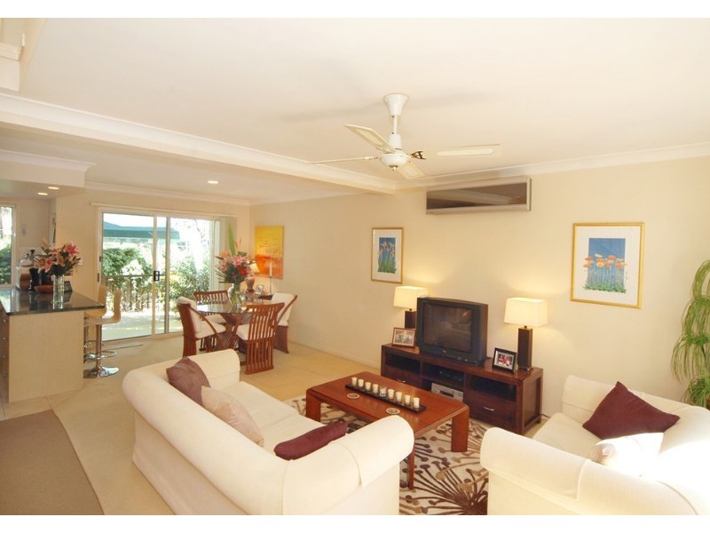 3/2 Burleigh Glen Court, Burleigh Heads QLD 4220