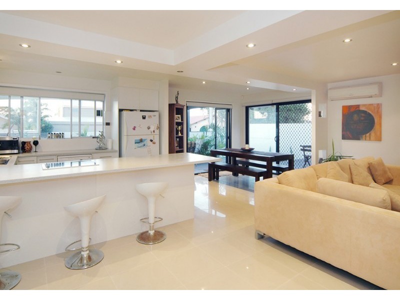 2 Eucalypt Street, Palm Beach QLD 4221