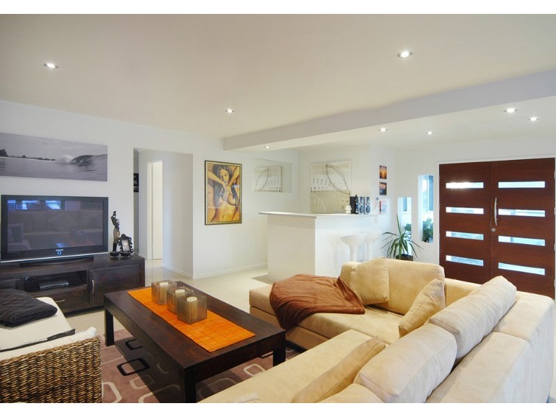 2 Eucalypt Street, Palm Beach QLD 4221