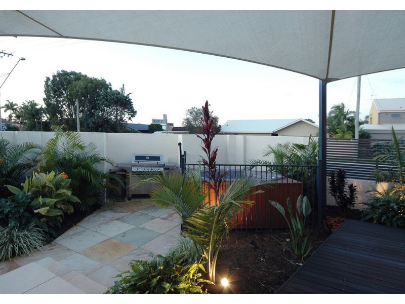 2 Eucalypt Street, Palm Beach QLD 4221