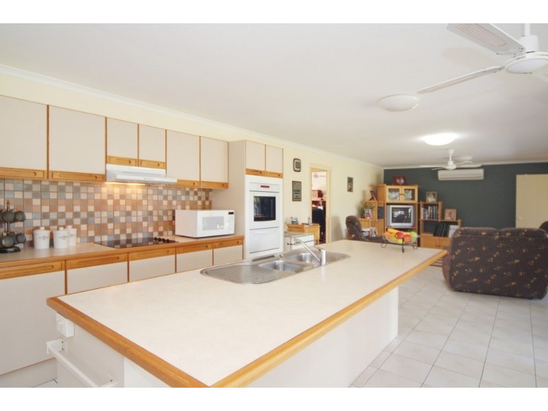 36 Pinon Close, Elanora QLD 4221