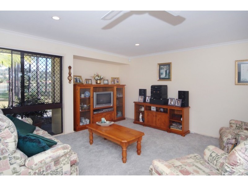 36 Pinon Close, Elanora QLD 4221