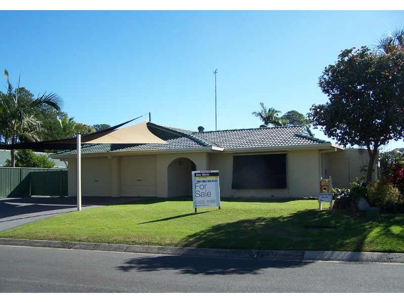 19 Pinon Close, Elanora QLD 4221