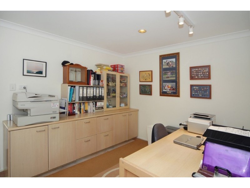 19 Pinon Close, Elanora QLD 4221