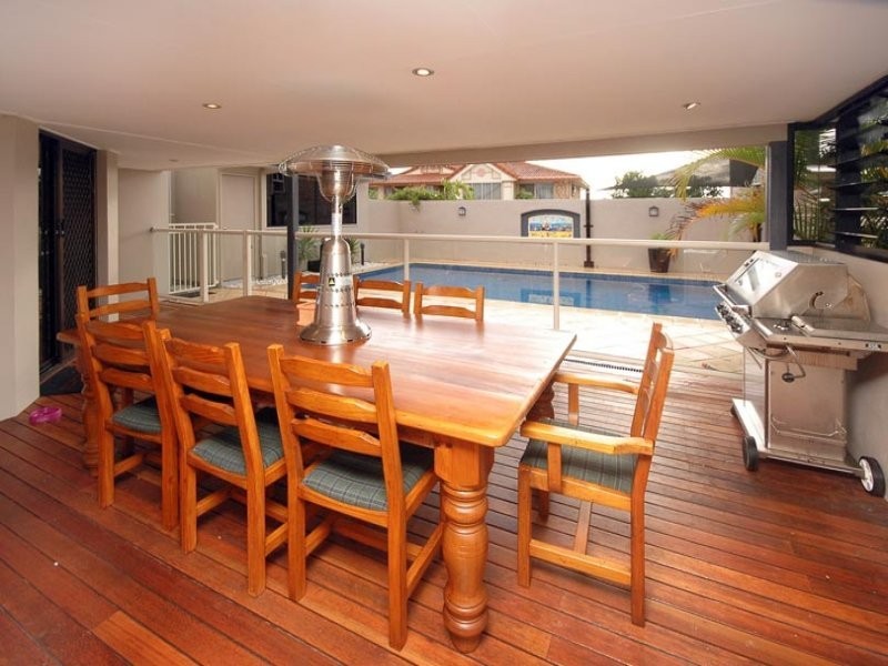 31 Jarrahdale Drive, Elanora QLD 4221