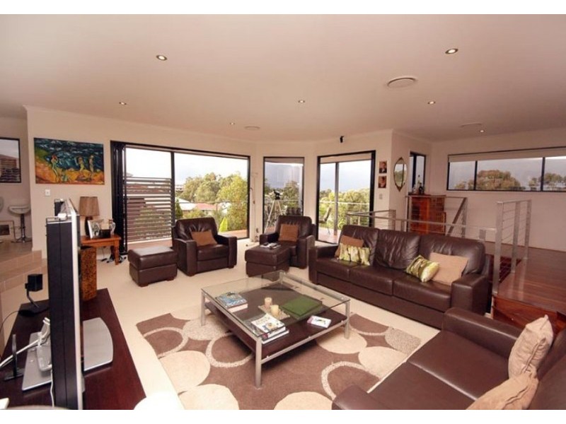 31 Jarrahdale Drive, Elanora QLD 4221