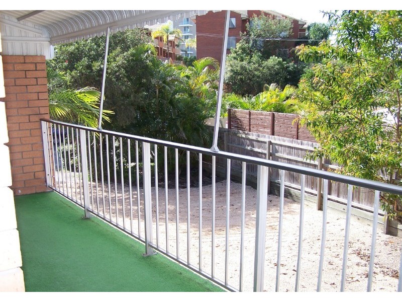 4/6 Mawarra Street, Palm Beach QLD 4221