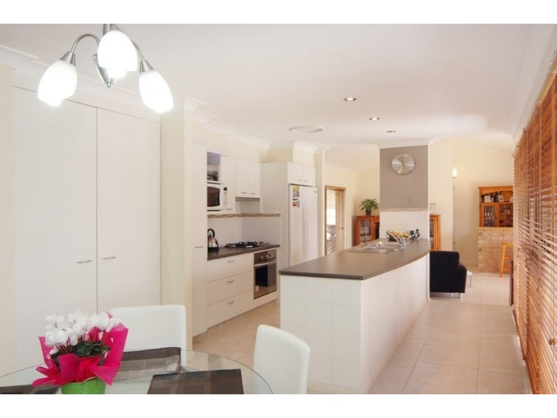 52 Bergamont Street, Elanora QLD 4221