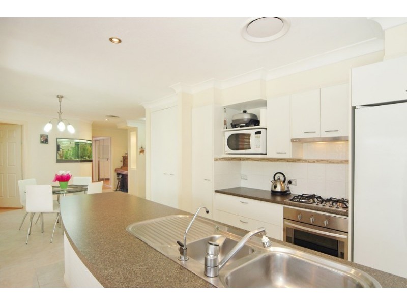 52 Bergamont Street, Elanora QLD 4221