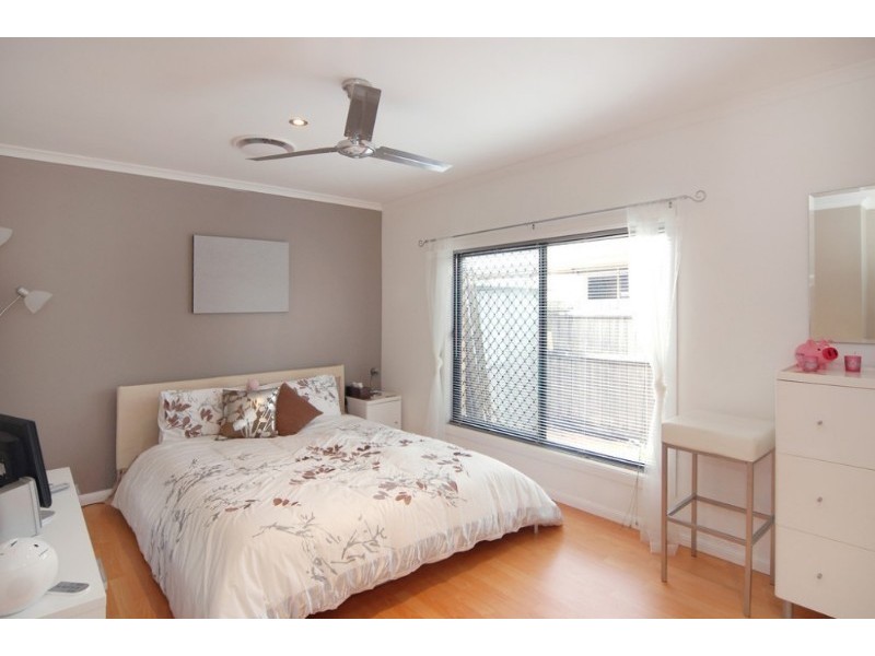 52 Bergamont Street, Elanora QLD 4221