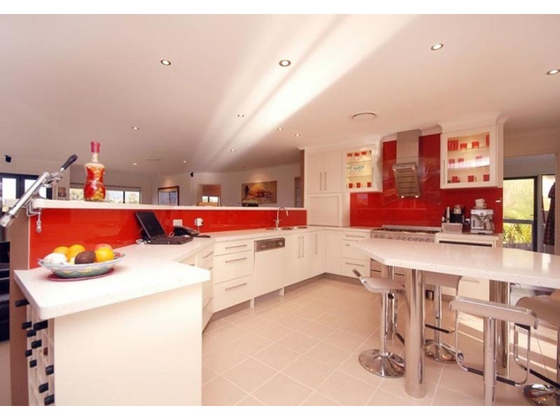 31 Jarrahdale Drive, Elanora QLD 4221