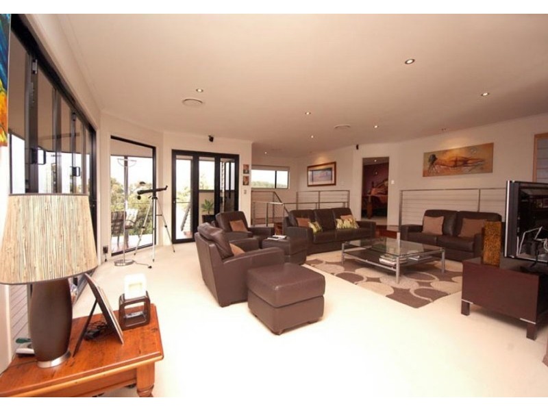 31 Jarrahdale Drive, Elanora QLD 4221