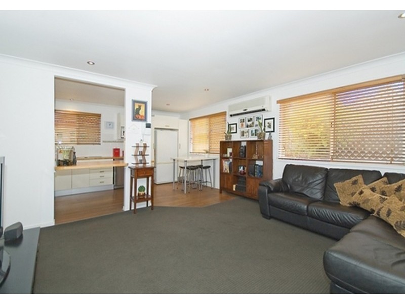 1 Brier Crescent, Varsity Lakes QLD 4227