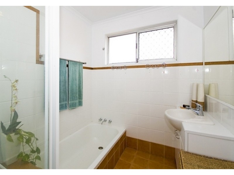 1 Brier Crescent, Varsity Lakes QLD 4227