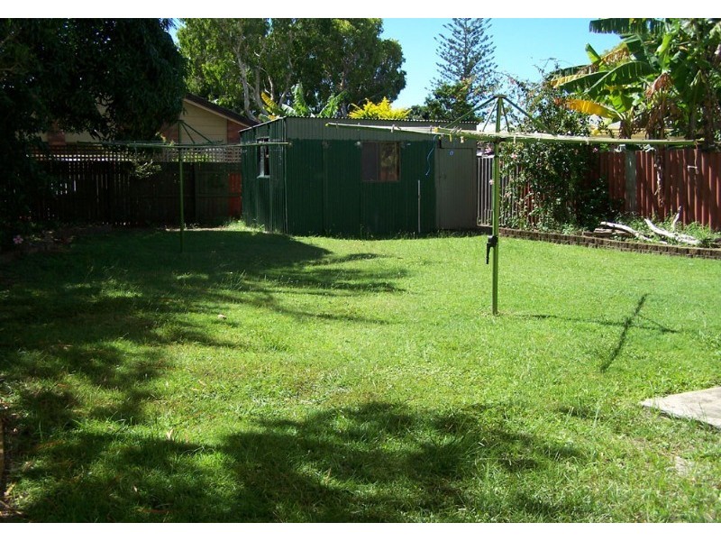 35 Fourth Avenue, Palm Beach QLD 4221