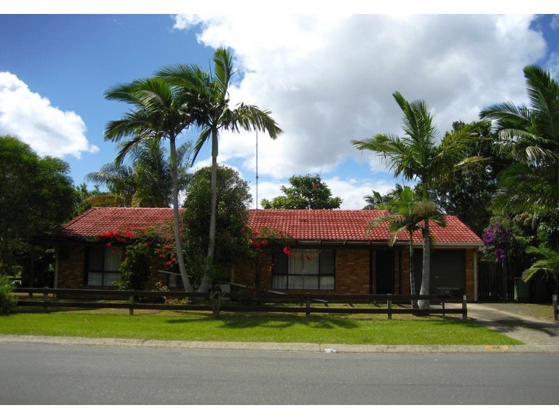 84 Ironbark Street, Elanora QLD 4221