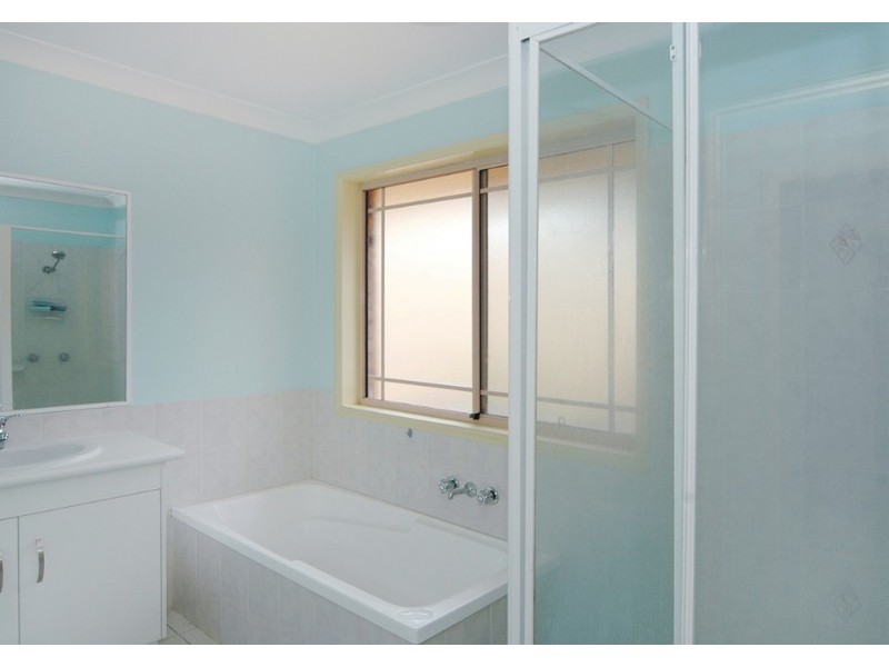 8 Ottelia Drive, Elanora QLD 4221