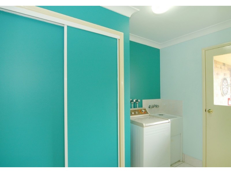 8 Ottelia Drive, Elanora QLD 4221