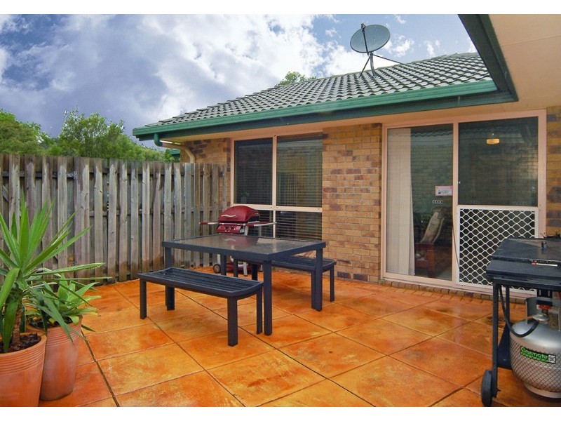 8 Ottelia Drive, Elanora QLD 4221