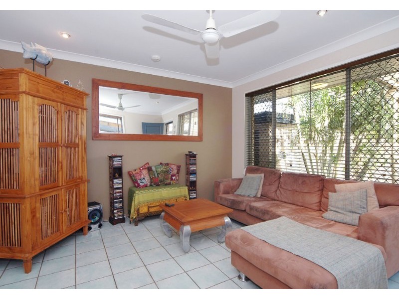 71 Tallebudgera Drive, Palm Beach QLD 4221